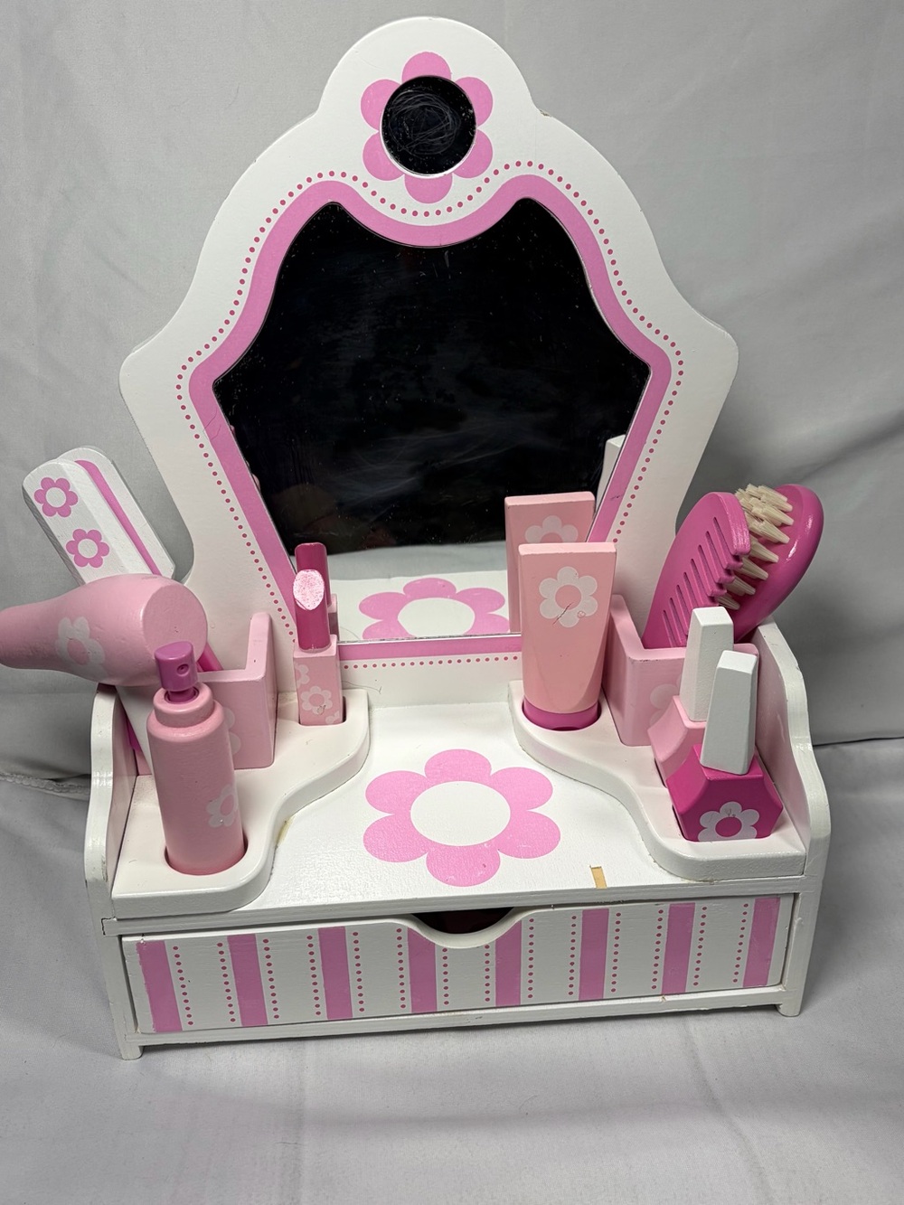 Melissa and Doug Vanity Playset with Mirror